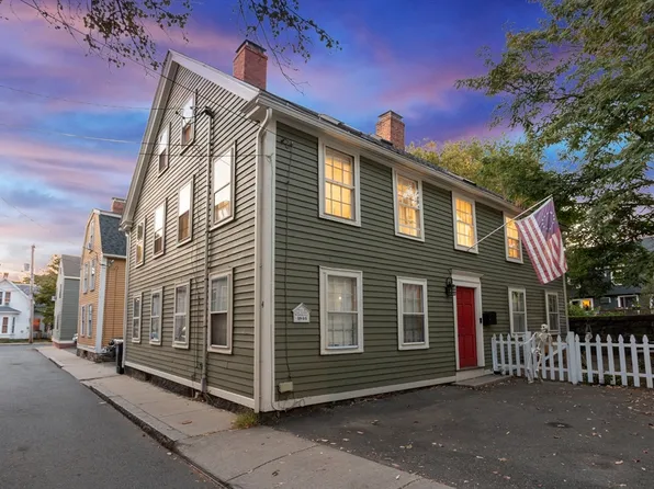 4 N Pine St #2, Salem, MA 01970