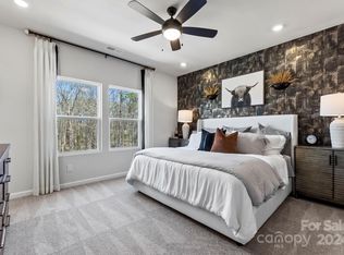 1706 Blanche St, Charlotte, NC 28262
