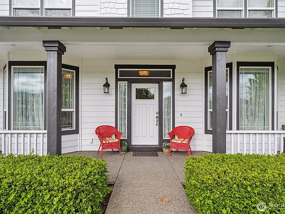 4th image of 299 Hillshire Drive