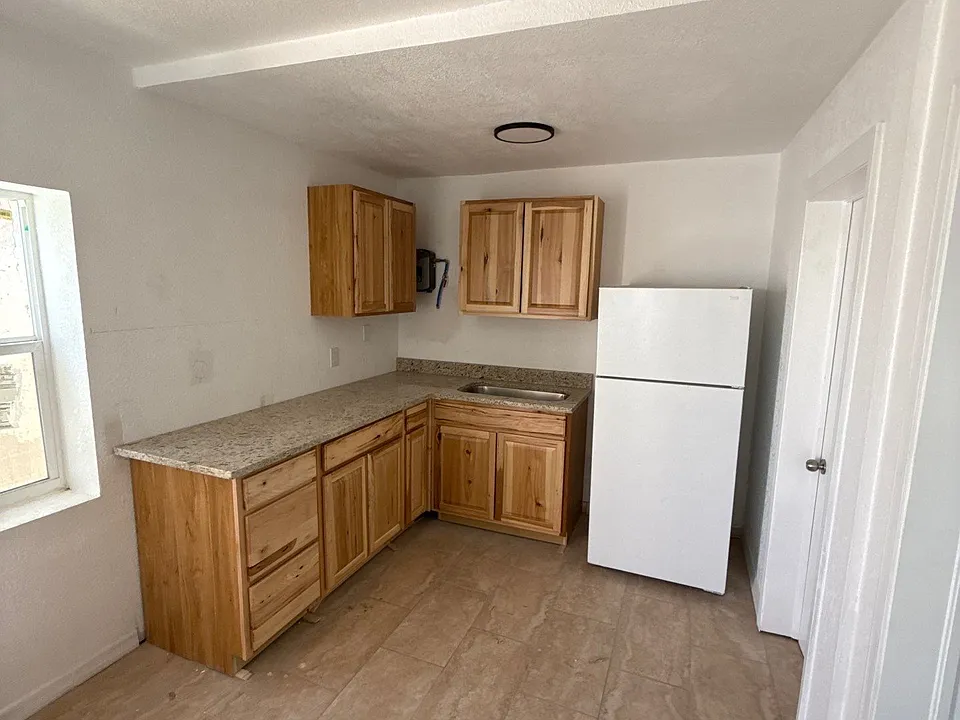 310 S Park St #5