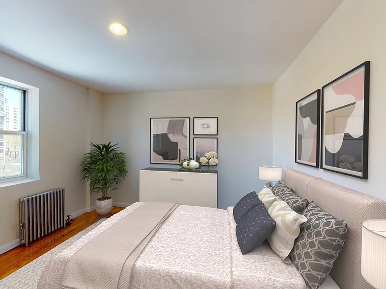 475 W Broadway #8 — Photo 2