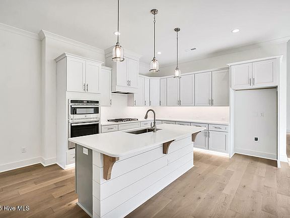 5th image of 5138 Fernwood Drive