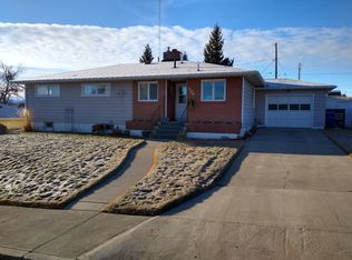 104 15th Ave S, Lewistown, MT 59457