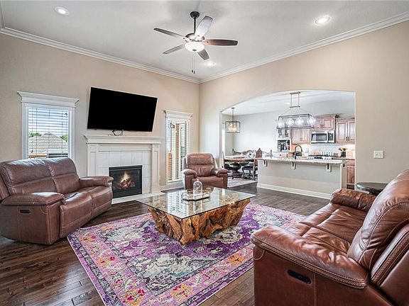 4th image of 10840 N Corrington Ave