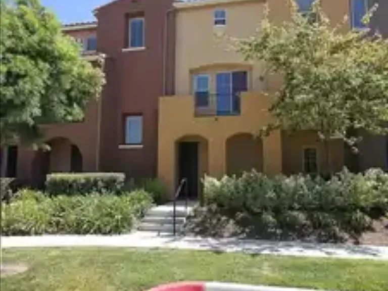 1824 Peach Ct #3 — Photo 1