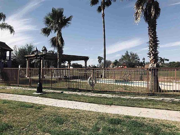 5th image of 2110 Bermuda Dr APT 10