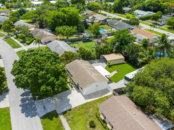 1008 Mohawk Street, Jupiter, FL 33458