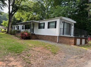 820 Camellia Ln, Randleman, NC 27317