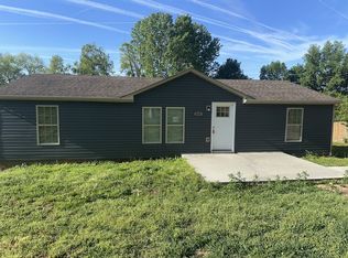 221 Bumpus Mill Rd, Oak Grove, KY 42262