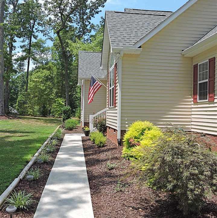 2nd image of 250 Weaver Ridge Rd