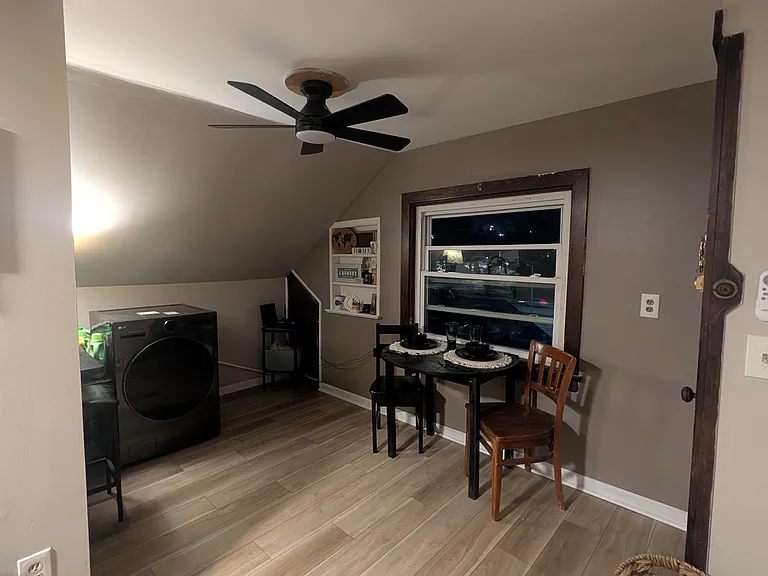 727-731 Harvard St #3 — Photo 3