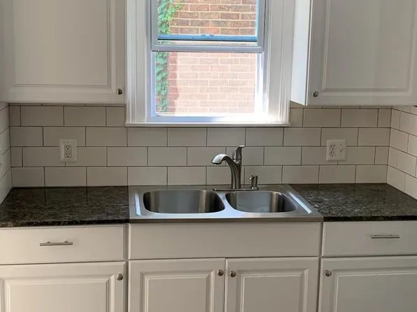 8342 Roselawn St, Detroit, MI 48204