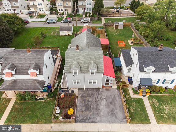 2nd image of 205 S Mont Valla Ave