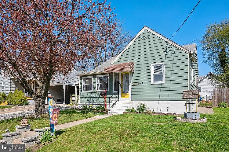 1st image of 36 Grant Ave