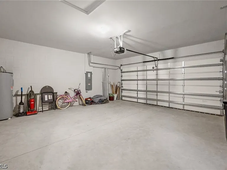 2621 Table Coral Trl — Photo 27