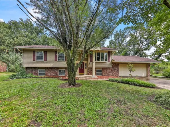 100 Meadow Ln, Coffeyville, KS 67337