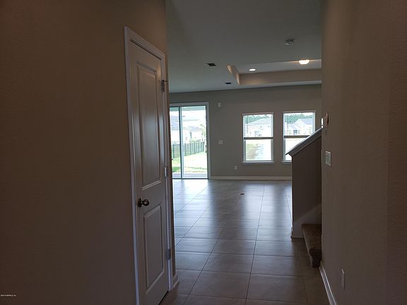 5th image of 97187 Harbor Concourse Cir
