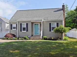 3 Stephen St, Dover, NJ 07801