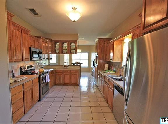 4th image of 1308 Salado Oaks Dr