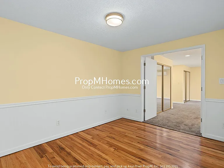 11908 SE 56th Ave — Photo 11