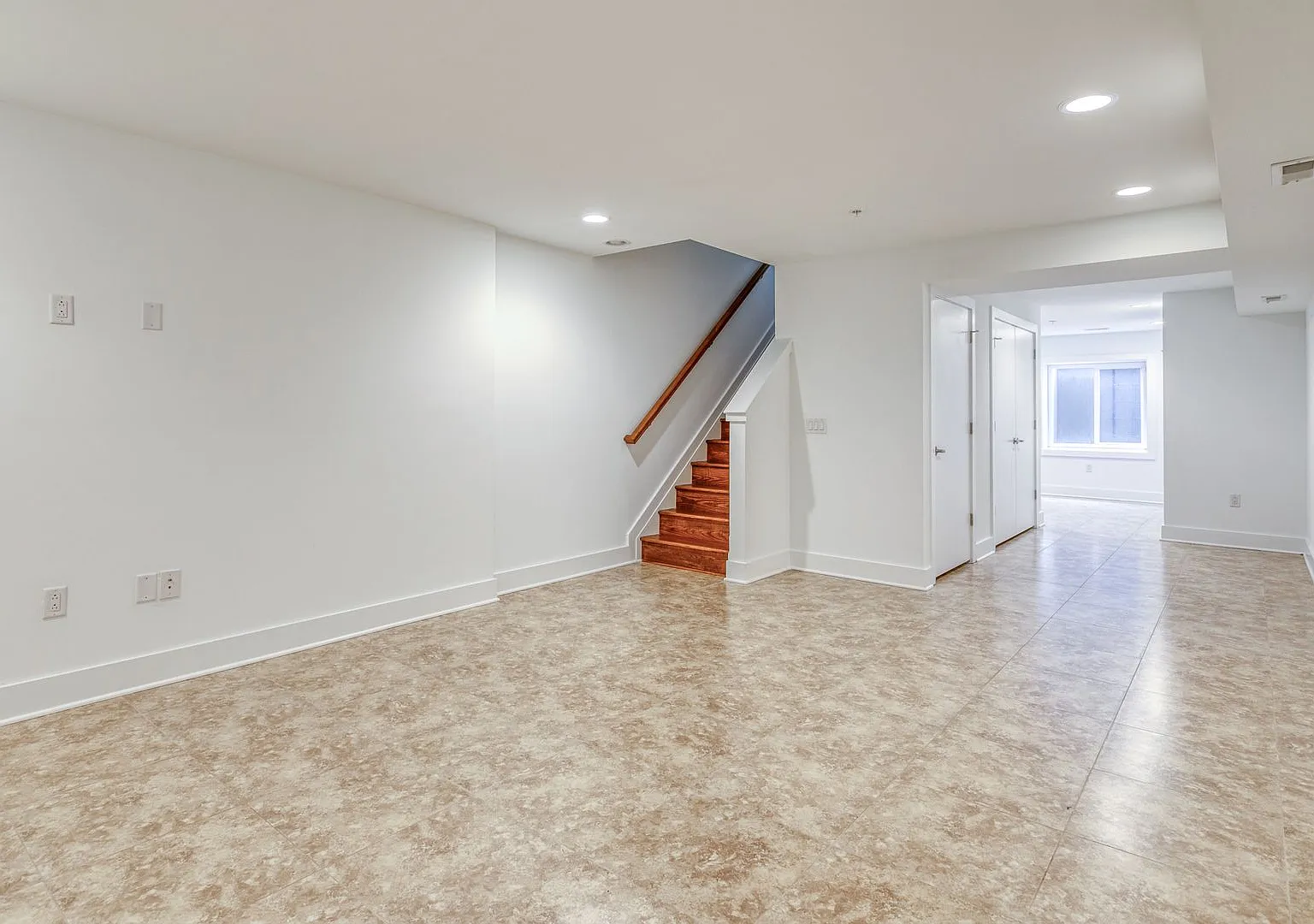 Queen Village Townhome with Parking — Photo 4