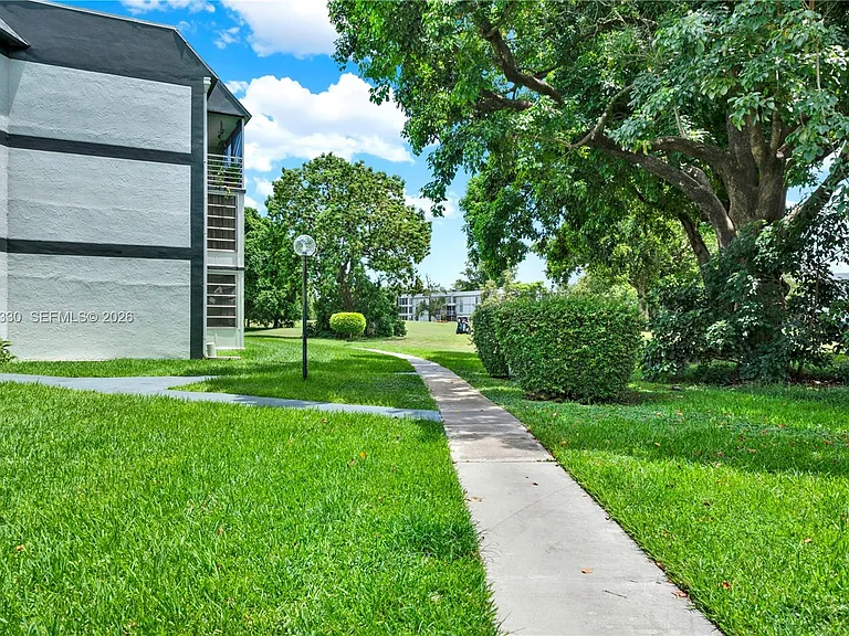 8320 Sands Point Blvd #M107 — Photo 30