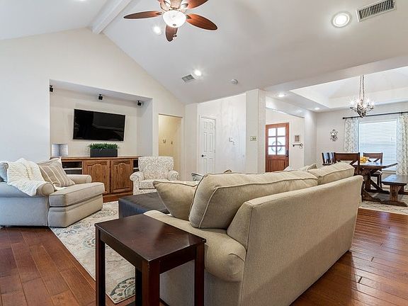 5th image of 15814 Meadow Vista Dr