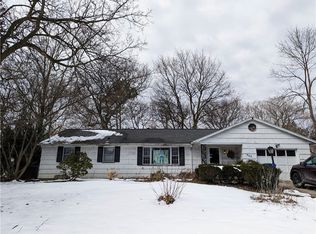 305 Shaftsbury Rd, Rochester, NY 14610