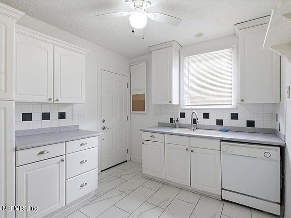 4th image of 1766 GREENRIDGE Road