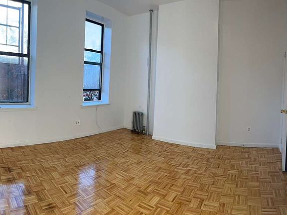 4th image of 629 Wilson Ave #2C