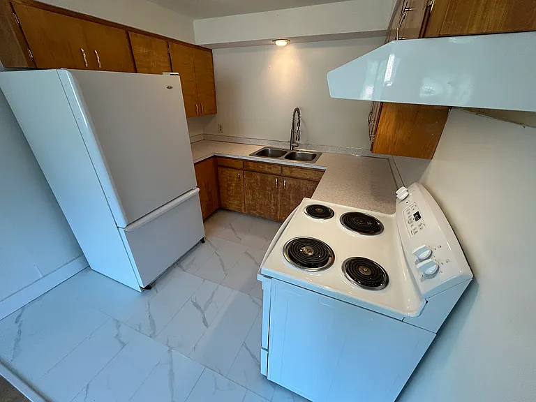 2411 S Lyle St #1 — Photo 5