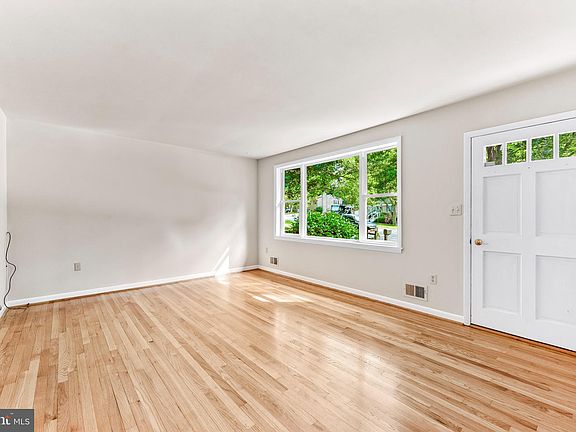 3rd image of 24473 Joy Chapel Ln