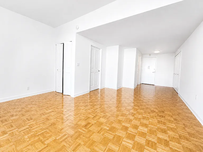 350 W 43rd St #34G — Photo 4