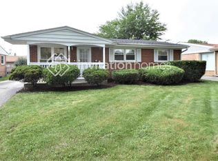 10024 Mulberry Ave, Oak Lawn, IL 60453