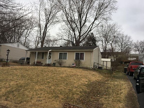 3rd image of 4828 Rose Blossom Ln