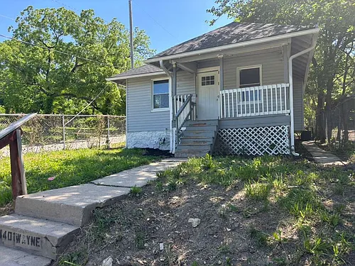 4401 Wayne Ave Photo 1