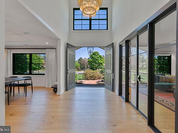 4th image of 1204 Potomac School Rd