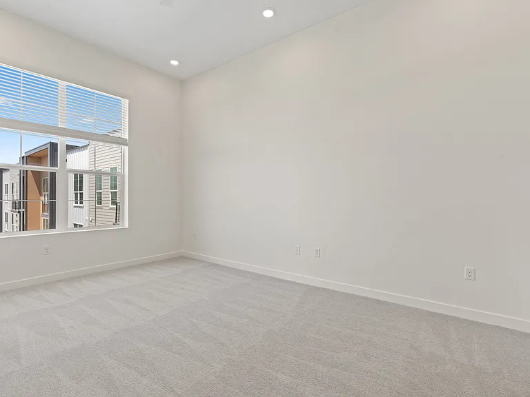 800 E 620 S — Photo 139