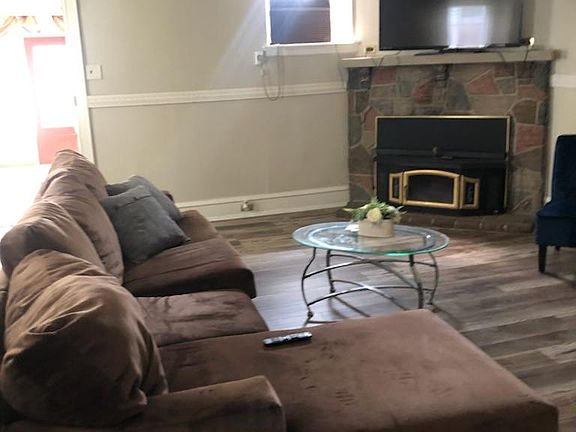 4th image of 5405 Woodcrest Ave