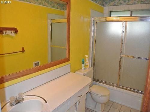 5th image of 3413 NE 60th St