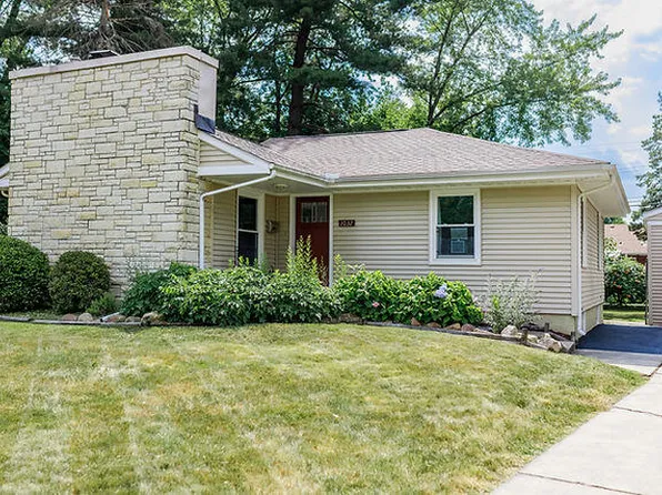 1032 Garfield St, Hobart, IN 46342