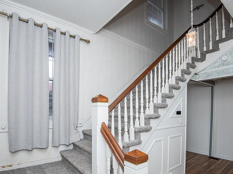 118 Main St — Photo 4