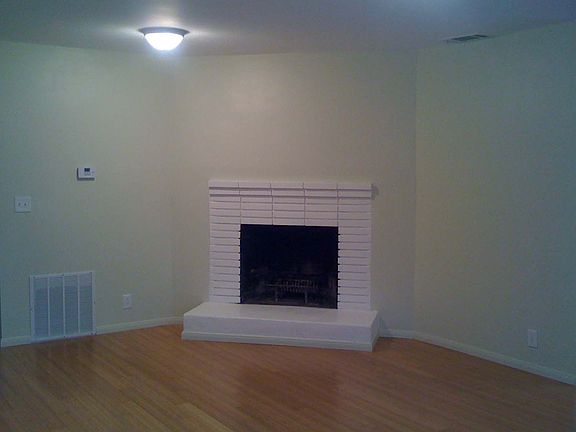 3rd image of 4752 Frieda Dr