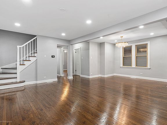2nd image of 10644 S Eggleston Ave