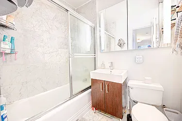 Rented by Urbane Brokerage