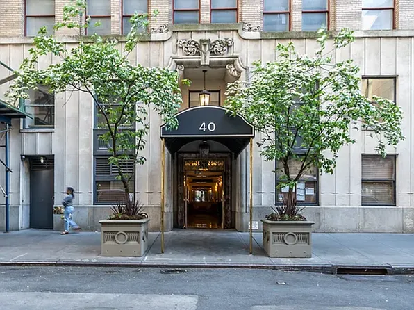 40 East 61st Street 10B image 17 of 18