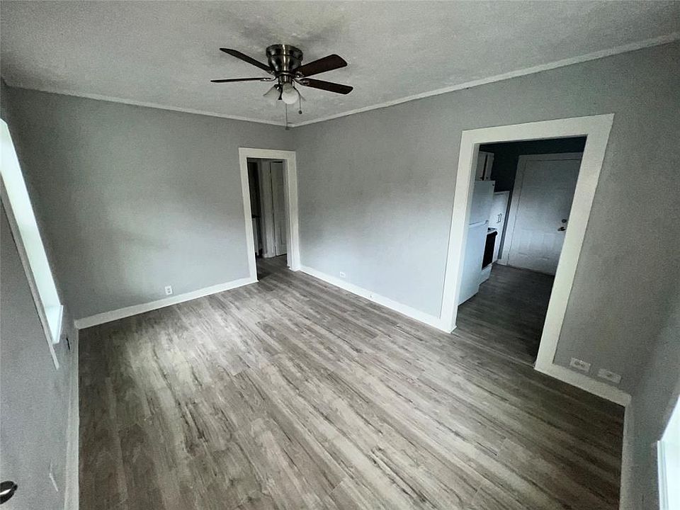 1st image of 715 W Willis St