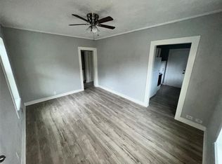 715 W Willis St, Alvin, TX 77511