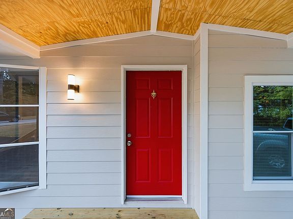 5th image of 1077 New Hope Rd