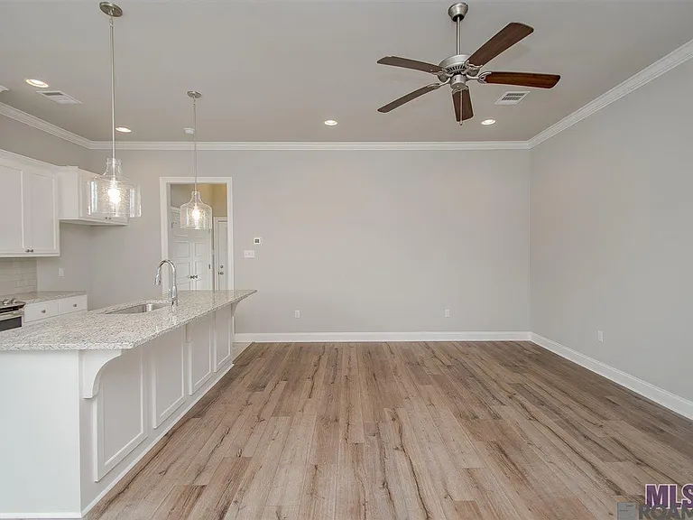 1415 Pelican Club Dr — Photo 3